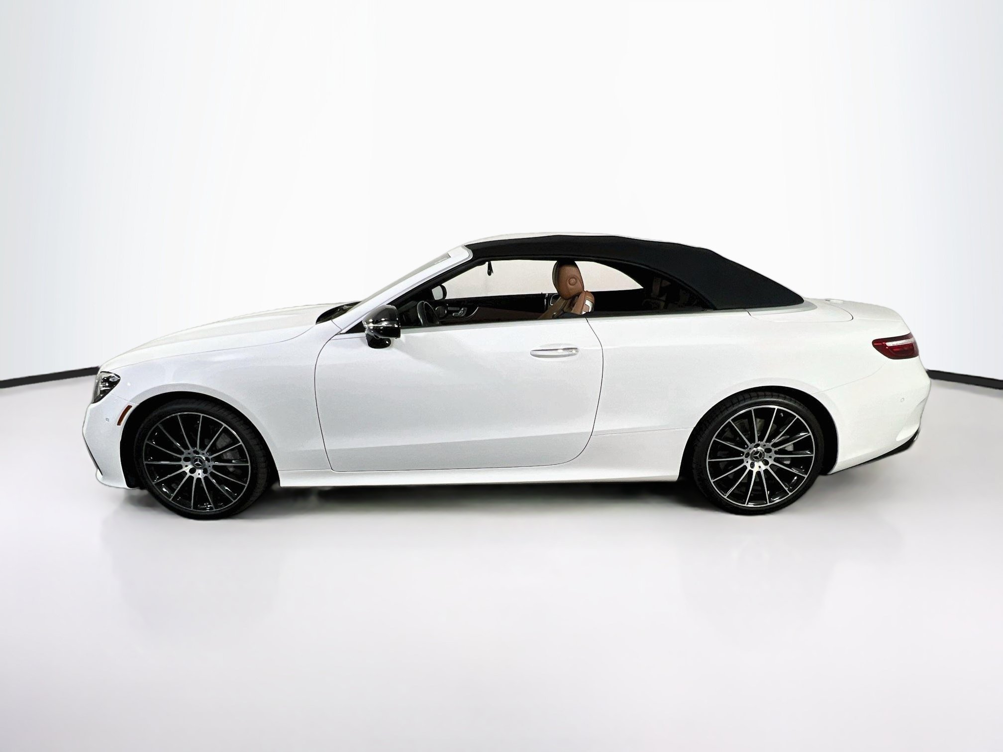 Used 2023 Mercedes-Benz E 450 4MATIC Cabriolet image 8