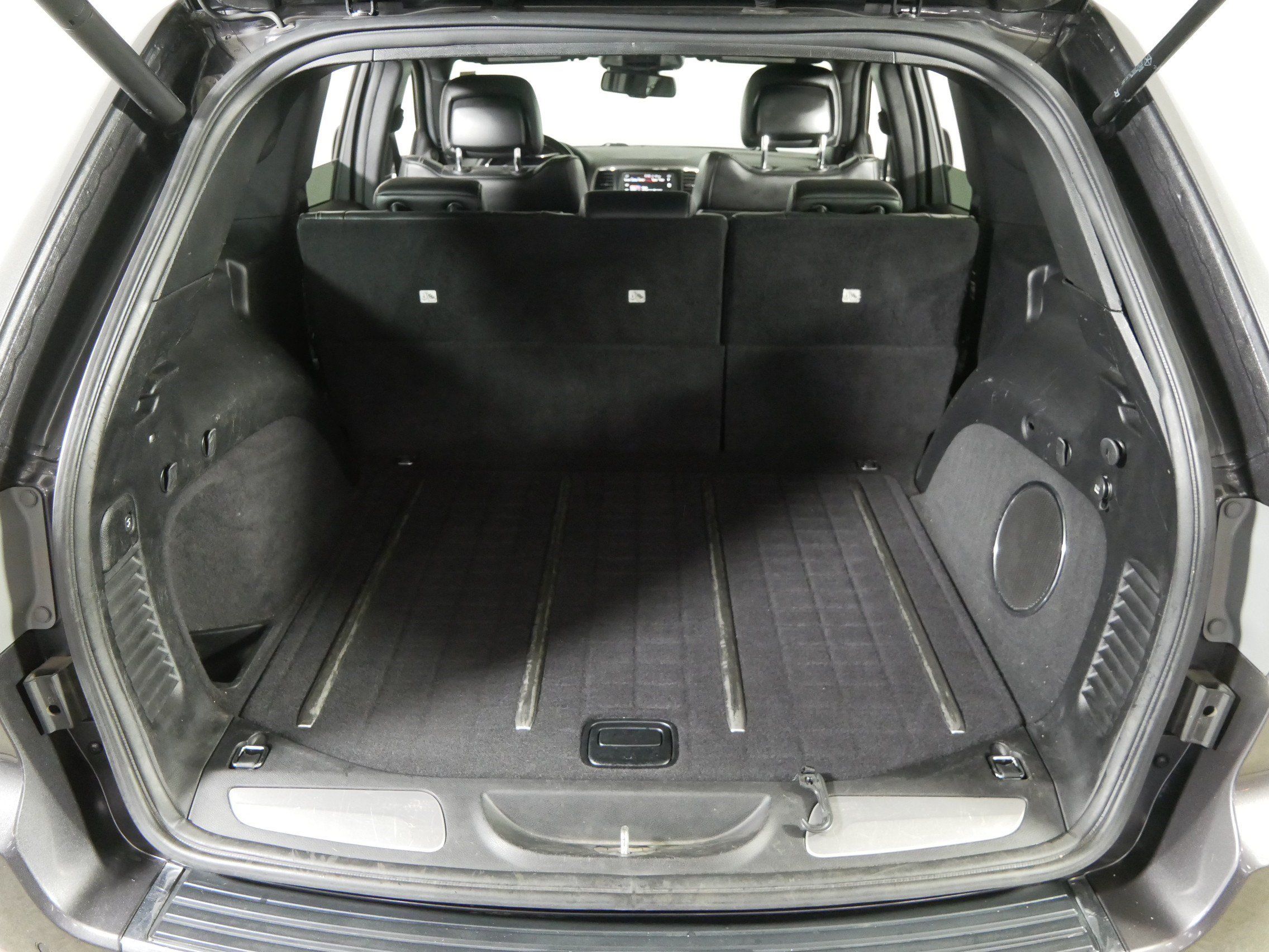 Used 2015 Jeep Grand Cherokee Overland AWD/4WD image 18