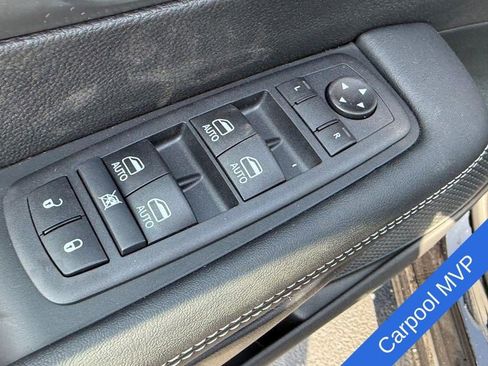 New 2026 Chrysler Pacifica Select image 10