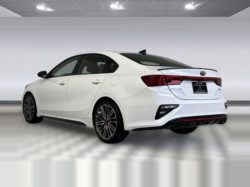 Used 2021 Kia Forte GT image 3