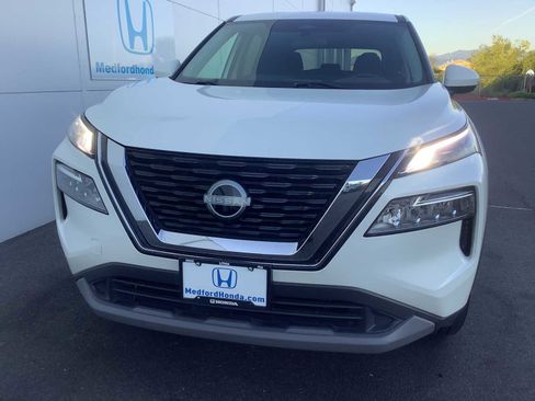 Used 2023 Nissan Rogue SV AWD/4WD image 9