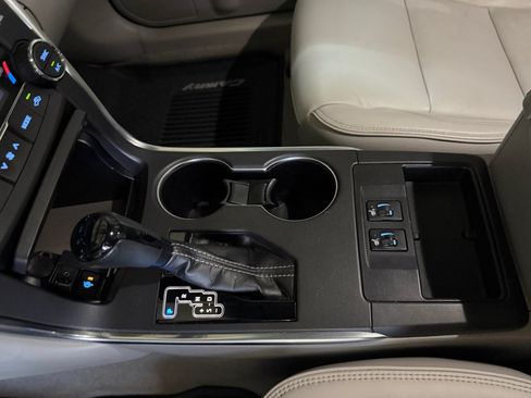 Certified 2017 Toyota Camry XLE FWD image 24