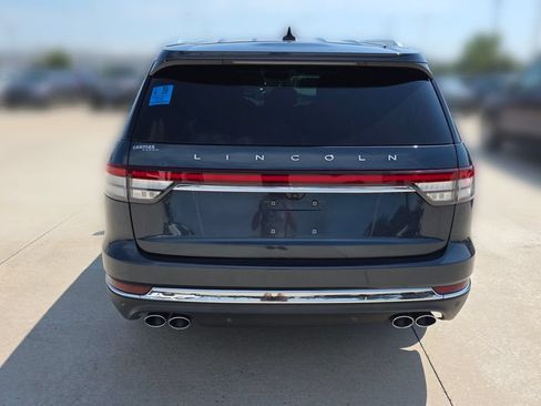 Used 2021 Lincoln Aviator Reserve AWD/4WD image 4