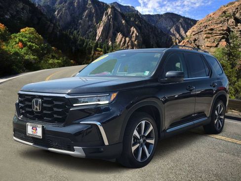 Used 2025 Honda Pilot Elite image 5