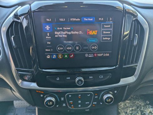 Used 2022 Chevrolet Traverse Premier AWD/4WD image 19