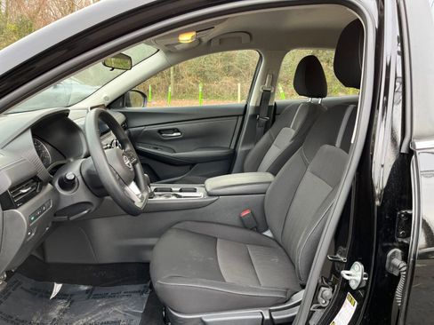 Used 2025 Nissan Sentra SV image 24