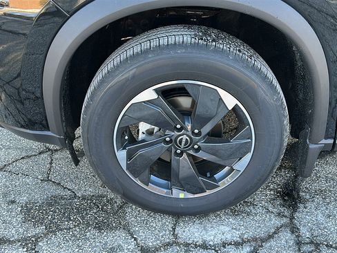 New 2026 Nissan Rogue SV w/ Cold Weather Package AWD/4WD image 6