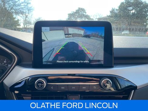 Used 2022 Ford Escape SE w/ SE Sport Appearance Package image 15