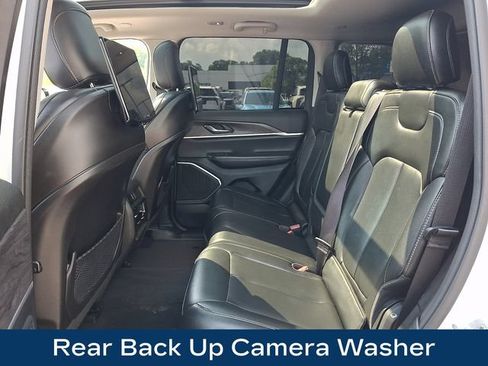 Used 2023 Jeep Grand Cherokee 4WD 4xe w/ Luxury Tech Group II image 19