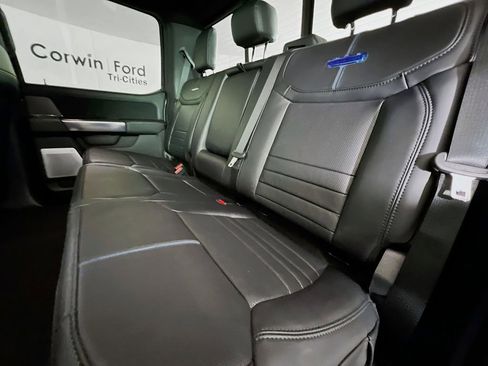 New 2025 Ford F250 Platinum image 29