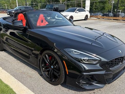 Used 2023 BMW Z4 M40i w/ Premium Package RWD image 4