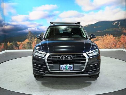 Used 2019 Audi Q5 2.0T Premium Plus w/ Premium Plus Package AWD/4WD image 2