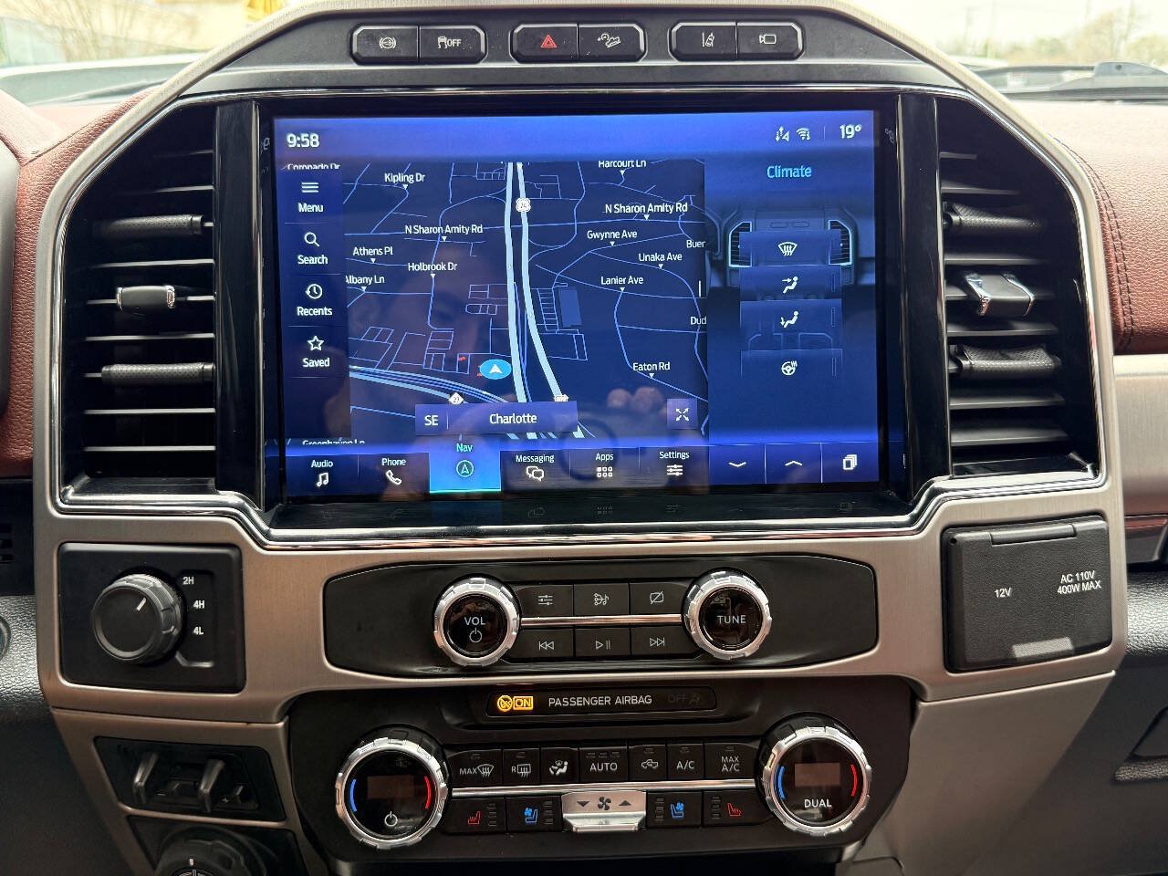 Used 2022 Ford F450 Platinum w/ FX4 Off-Road Package AWD/4WD image 30