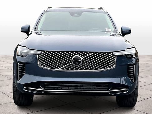 New 2026 Volvo XC90 B5 Plus image 5