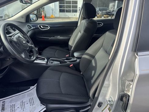 Used 2019 Nissan Sentra SR image 10