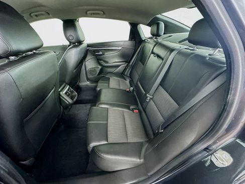 Used 2019 Chevrolet Impala LT FWD image 29