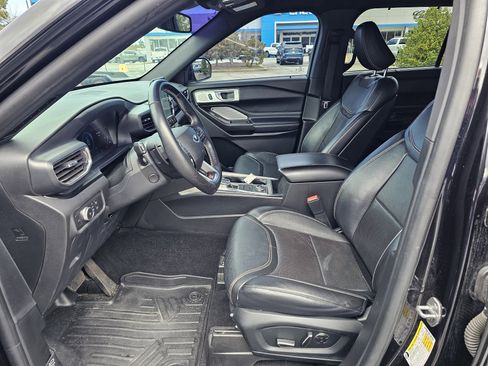 Used 2020 Ford Explorer ST w/ Premium Technology Package image 18