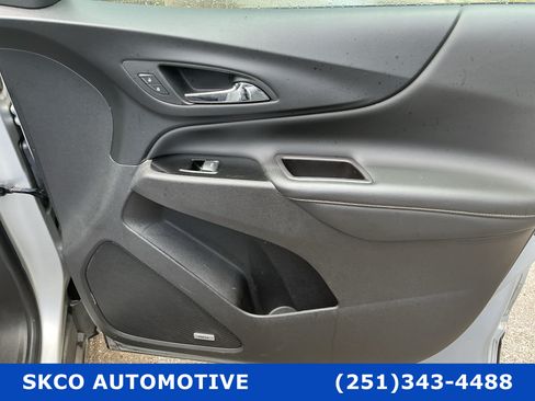 Used 2022 Chevrolet Equinox Premier FWD image 12