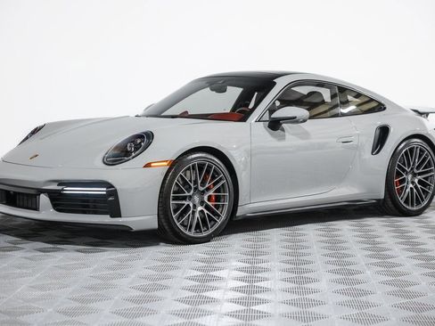 Used 2022 Porsche 911 Turbo image 17