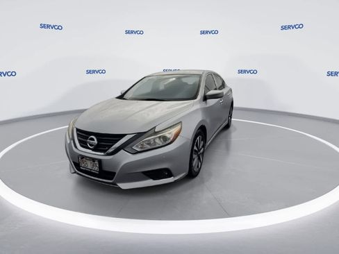 Used 2017 Nissan Altima 2.5 SV image 3