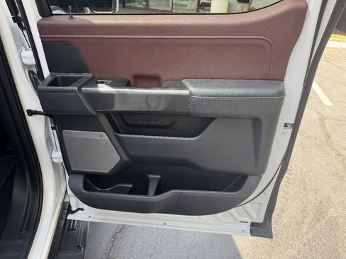 Used 2022 Ford F150 Lariat w/ Equipment Group 502A High AWD/4WD image 17