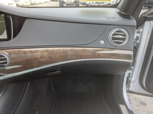 Used 2016 Mercedes-Benz S 550 4MATIC Sedan image 36