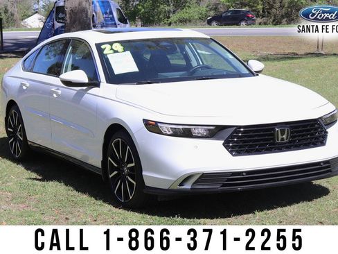 Used 2024 Honda Accord Touring image 2