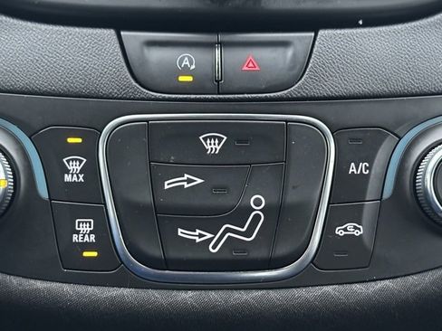 Used 2021 Chevrolet Malibu LS w/ Driver Confidence Package II image 34