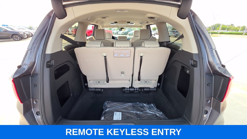 New 2026 Honda Odyssey Touring image 16