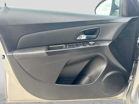 Used 2016 Chevrolet Cruze LT FWD image 28