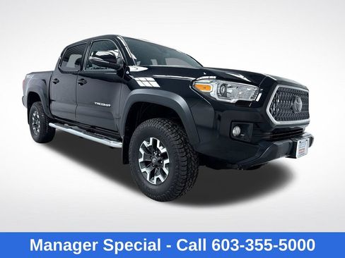 Used 2018 Toyota Tacoma TRD Off-Road w/ Technology Package AWD/4WD image 1
