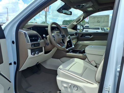 New 2026 GMC Yukon Denali w/ Sun & Power Step Package RWD image 21