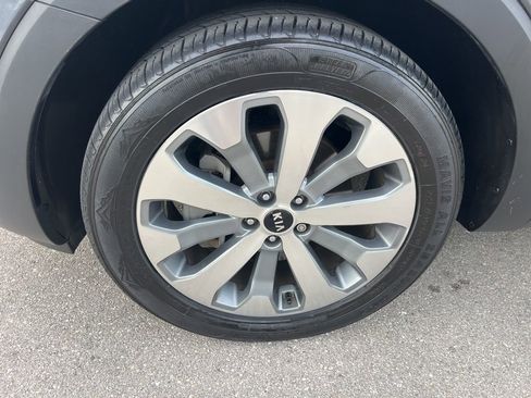 Used 2021 Kia Telluride EX w/ EX Premium Package image 25