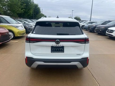 New 2026 Volkswagen Tiguan SE AWD/4WD image 5