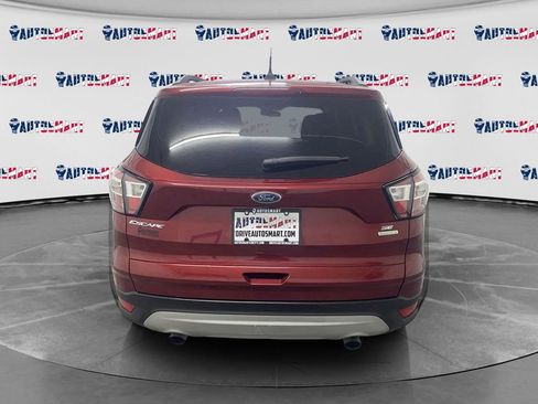 Used 2018 Ford Escape SE w/ SE Sync 3 Package image 4