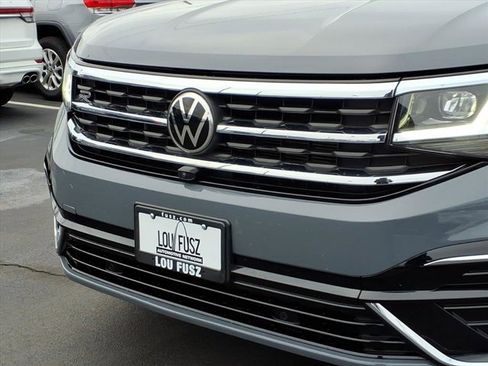 Used 2022 Volkswagen Atlas Cross Sport SEL Premium R-Line image 35