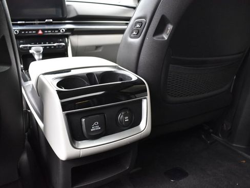 Certified 2024 Kia Carnival SX Prestige image 24