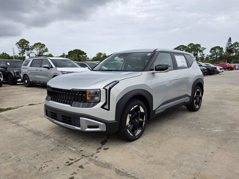 New 2027 Kia Seltos S FWD image 4