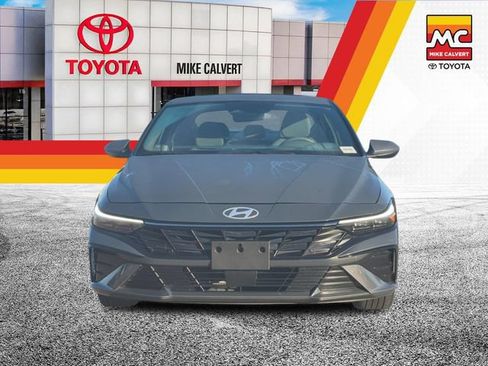 Used 2025 Hyundai Elantra SEL FWD image 8