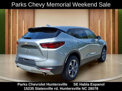 Certified 2025 Chevrolet Blazer LT AWD/4WD image 32