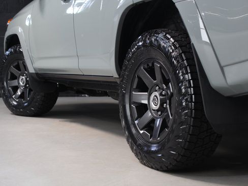 Used 2022 Toyota 4Runner Trail Special Edition AWD/4WD image 24