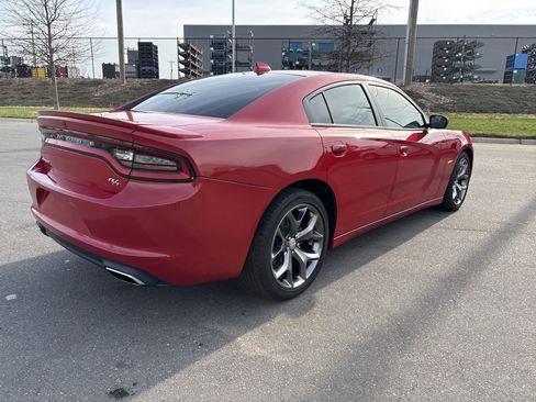 Used 2016 Dodge Charger R/T w/ Navigation & Travel Group image 9
