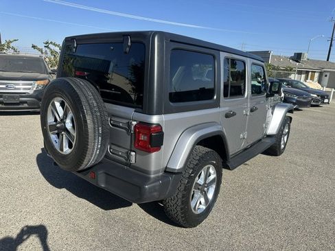 Used 2018 Jeep Wrangler Unlimited Sahara AWD/4WD image 10