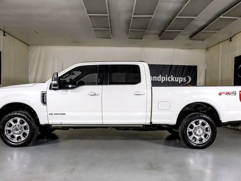 Used 2022 Ford F250 King Ranch w/ King Ranch Ultimate Package image 11