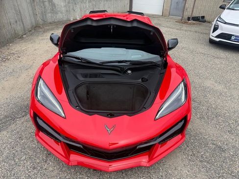 Used 2025 Chevrolet Corvette Z06 RWD image 15