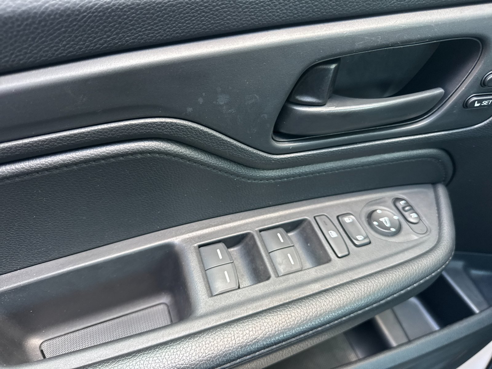 Used 2025 Honda Odyssey Sport-L image 11