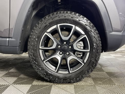 Used 2024 Jeep Compass Trailhawk w/ Trailhawk Elite Group image 8