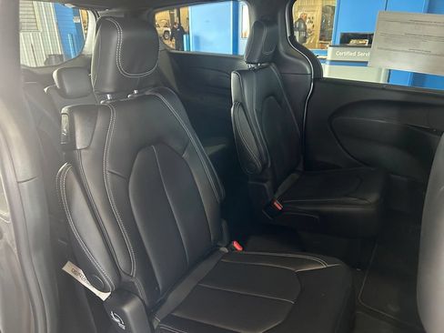 New 2026 Chrysler Pacifica Select w/ S Appearance Package FWD image 14