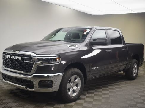 New 2026 RAM 1500 4x4 Crew Cab image 13