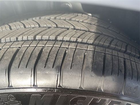 Used 2025 Toyota Corolla SE image 34